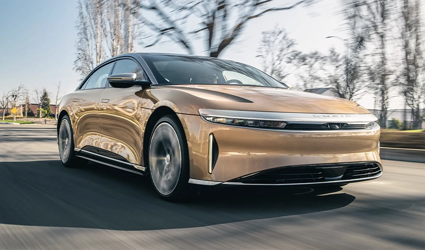 En Uzun Menzilli Elektrikli Araba Modelleri Hangileri?